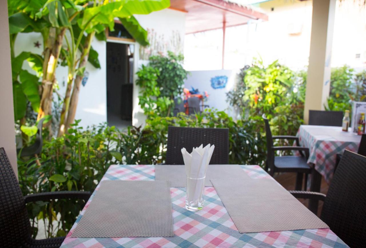 Silk Retreats Thulusdhoo Guest House Экстерьер фото